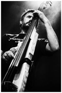 Jon Thorne bassist bij Lamb